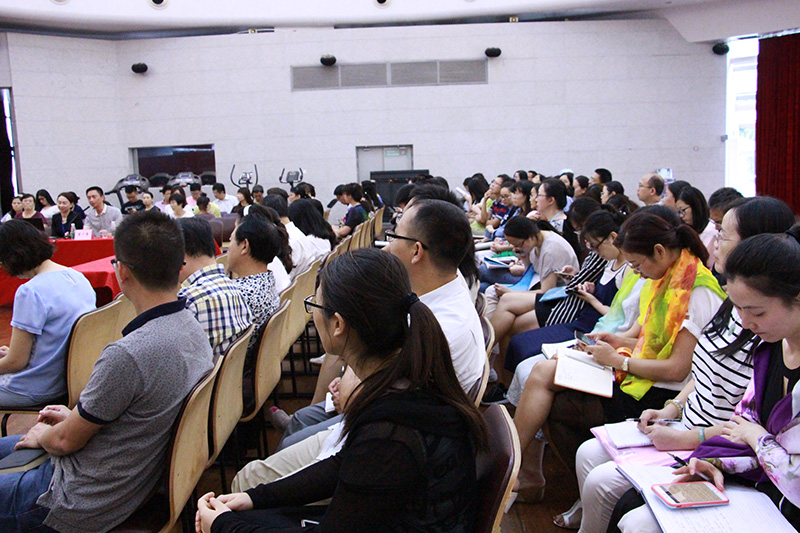 大家积极听讲.jpg W020210111395179523420.jpg